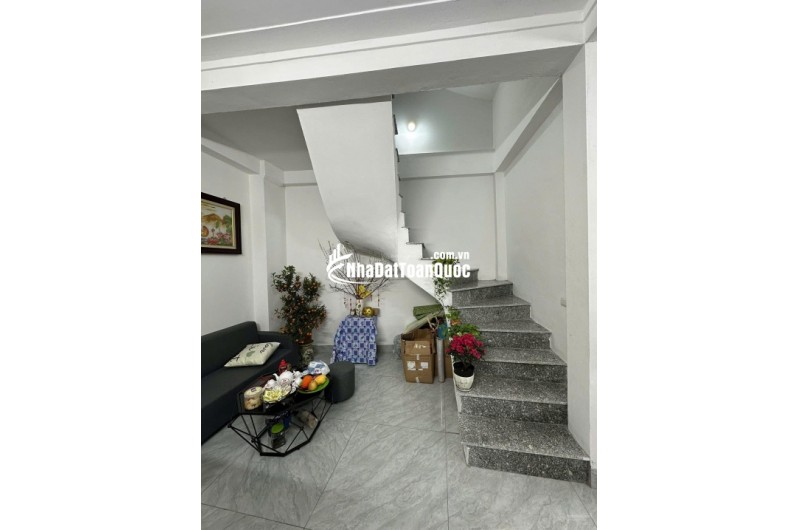 Bán nhà mặt phố Thọ Tháp, Dịch Vọng, Cầu Giấy, 45m2, 4 tầng, 11.8 tỷ, Sổ Đỏ